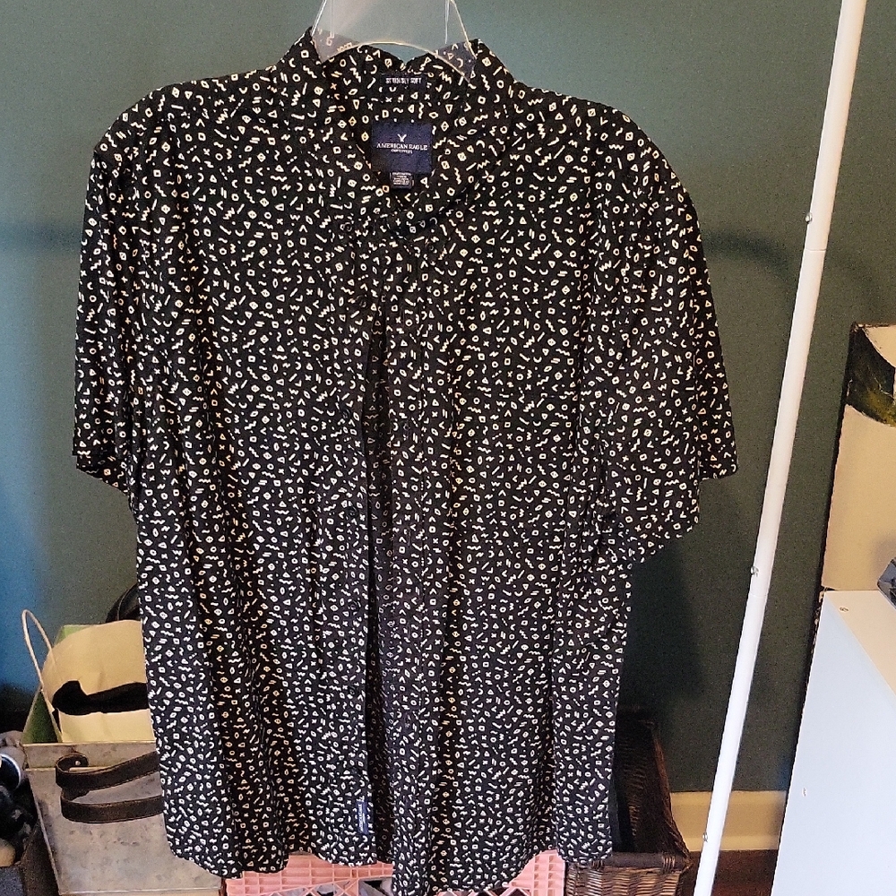 AE Black & White Geometric Pattern Shirt XXL